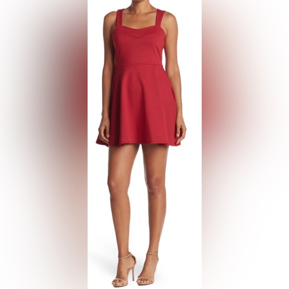 Vanity Room Herringbone Cut Out Back Red Mini Dress Size Small (2-4) NWT - Picture 1 of 10